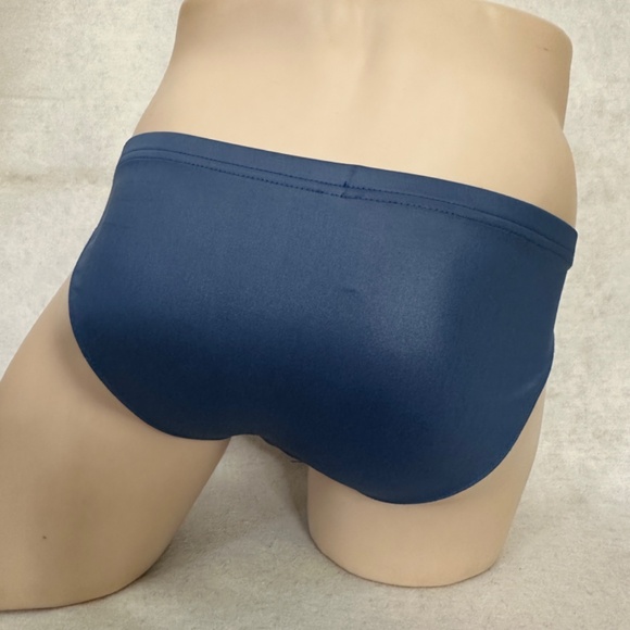 Black Unicorn Low Rise Swimsuit Small Gently worn 80% polyamide/20% elastane - Picture 3 of 6